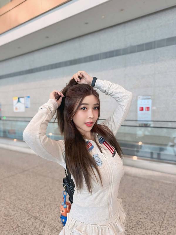 Ployly Hitsi 1